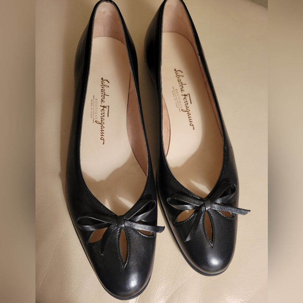 Salvatore Ferragamo Cutout Flats